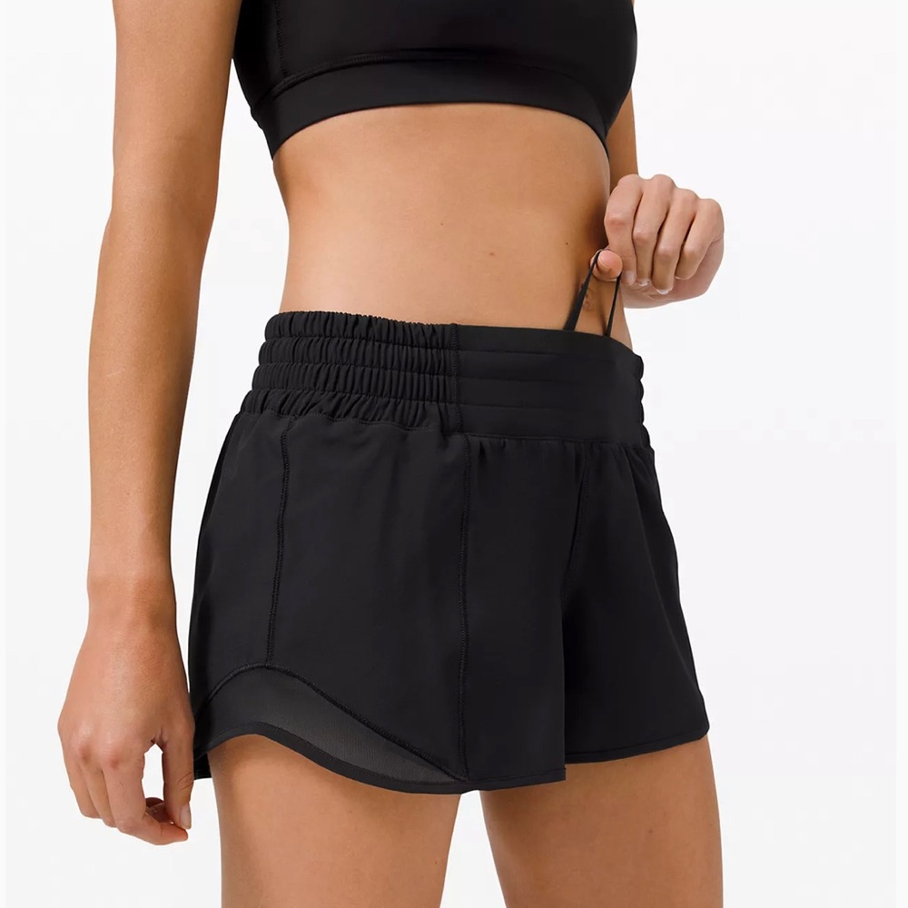 Lululemon Hotty Hot High-Rise Lined Short 2.5"